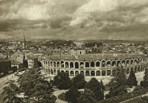 Vue des arènes, de l