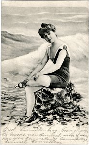 Femmes en maillots de bain, vers début 1900 (carte postale) - Alec Hunter