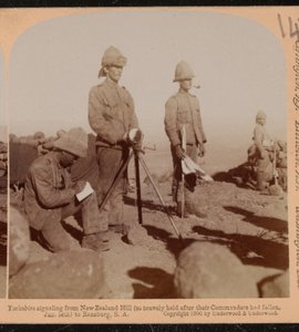 Équipe de signalisation du régiment du Yorkshire signalant depuis New Zealand Hill, guerre des Boers