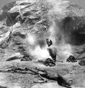 Un ermite faisant pénitence à Gem Lake, Mont Abu, Inde, 1903