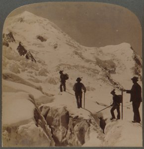 Ascension du Mont Blanc - traversée du glacier des Bossons - Grands Mulets au loin, Alpes, 1901