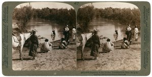 Baptême dans le Jourdain, Palestine, 1903 - Underwood and Underwood