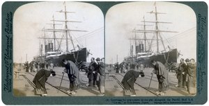 Accueil des nouveaux arrivants sur le quai à côté du Pacific Mail SS China, Yokohama, Japon, 1904 - Underwood and Underwood