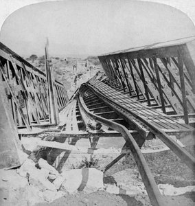 Pont ferroviaire sur la rivière Vals à Kroonstad, détruit par les Boers, Afrique du Sud, 1901