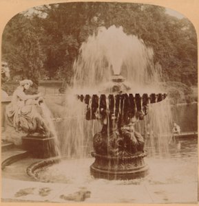 La grande fontaine, Londres, Angleterre, 1896 - Underwood and Underwood