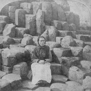 La Chaise des Souhaits, Chaussée des Géants, Comté d