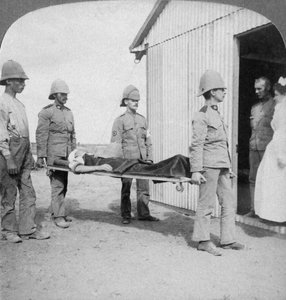 Fusilier blessé après la vaillante résistance des Boers près de la rivière Orange, Afrique du Sud, Guerre des Boers, 1900 - Underwood and Underwood