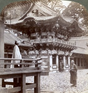 Porte Yomeimon, temple bouddhiste de Yakushi, Nikko, Japon, 1904 - Underwood and Underwood