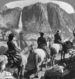 Chutes de Yosemite, depuis le sentier de Glacier Point, vallée de Yosemite, Californie, USA, 1901 - Underwood and Underwood