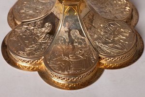 Calice. Orfèvrerie, joaillerie