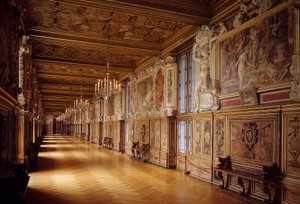 Galerie François Ier au château de Fontainebleau : boiseries et peintures murales du XVIe siècle