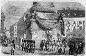Matin de la fête nationale du 15 août 1864 au pied de la colonne de la Place Vendôme à Paris. Gravure dans « L