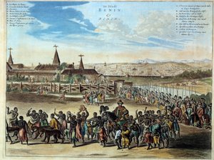 Nigeria, capitale du royaume du Bénin, sortie solennelle du roi Houegbadja (1645-1689), à Obamey en 1680. Gravure de 1686. Paris, Arts africains et océaniens.