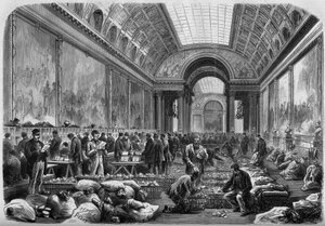 Vue de la galerie des batailles du château de Versailles, où est installée la poste