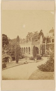 Alton Gardens - Piazza et fontaine - Unknown artist