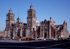 Art baroque : vue de la cathédrale métropolitaine de Mexico. XVIIIe siècle. Mexique.