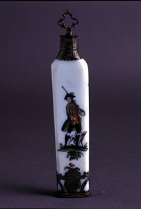 Bouteille pour parfums en céramique du 18ème siècle - Unknown artist