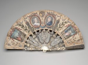 Éventail pliant avec médaillons de portraits de Marie-Antoinette et Louis XVI, après 1786 (gouache et aquarelle sur feuille de soie double, laiton, argent, fil métallique, ivoire, dorure, feuille d