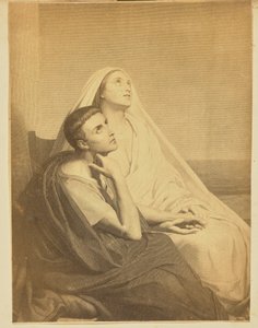[Homme et femme regardant vers le haut]