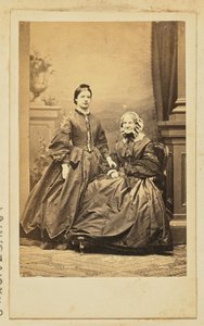 [Portrait de deux femmes]