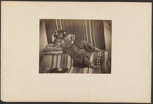 [Odalisque algérienne couchée, tribu d