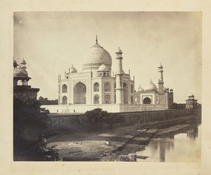 [Taj Mahal depuis les rives de la rivière Yamuna] - Unknown artist