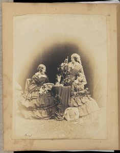 [Trois femmes avec des fleurs] - Unknown artist
