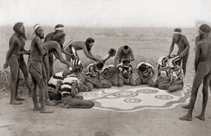 Cérémonie Totémique de la Tribu Warramunga, Australie - Unknown photographer
