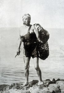 Coréenne pêchant au 19e siècle. - Unknown photographer