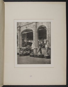 Entrée de la section italienne, bâtiment des manufactures - Unknown photographer