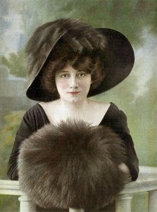 Comédienne française Cora Laparcerie (1875-1951) photo du journal français "Le Théâtre" 1er janvier - Unknown photographer