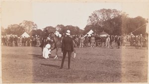 Sowar indien tombant de son cheval - Unknown photographer