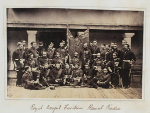 Membres du 101e régiment de pied (fusiliers royaux du Bengale) à Rawalpindi - Unknown photographer