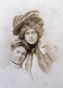 Natalie Clifford Barney et Renée Vivien, France, vers 1900