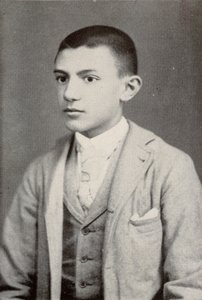 Pablo Picasso en 1896 (15 ans) - dans "Picasso, documents iconographiques" par Sabartes - Unknown photographer