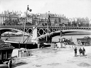 Paris : Le pont du Carrousel et les docks - photographie, fin 19e siècle