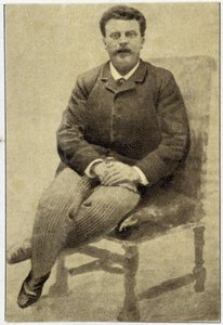 Portrait de Guy de Maupassant (1850 - 1893) en 1890 - Unknown photographer
