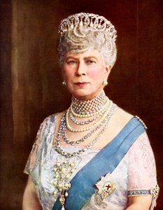 Reine Mary, épouse du roi George V, Mary de Teck, Victoria Mary Augusta Louise Olga Pauline Claudine Agnes