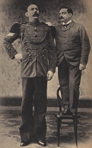 Les Monstres, le Géant. Photographie, fin du 19e siècle, Paris.