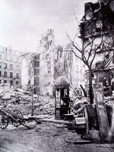 Les grands travaux de Paris : le coin de la Rue Royale et de la Rue du Fbg St Antoine - Unknown photographer