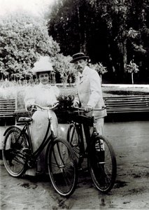 Vladimir Dmitrievich Nabokov (1870-1922) et Elena Ivanovna Rukavishnikova (1876-1939)