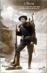 Carte postale de la Première Guerre mondiale, chasseur alpin. "Croyez ce que dit le petit Alpin, le militarisme aura raison de lui. (photo) - Unknown photographer