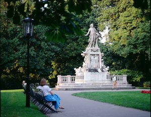 Monument à Mozart, construit en 1896, Burggarten - Victor Tilgner