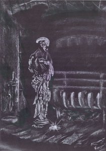 Statue près de la cheminée à la lumière des bougies - Vincent Alexander Booth