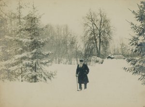 Le comte Lev Nikolaïevitch Tolstoï marchant.