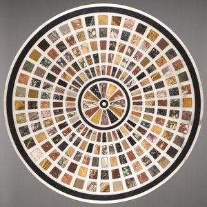 Table néoclassique avec dessus en marbre de spécimen