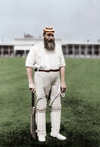 Dr WG Grace, joueur de cricket anglais, jouant pour le London County Cricket Club, vers 1899