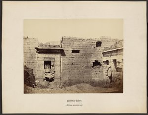 Medinet-Habou, à Thèbes, première cour - Wilhelm Hammerschmidt