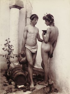 Deux jeunes hommes en pose classique