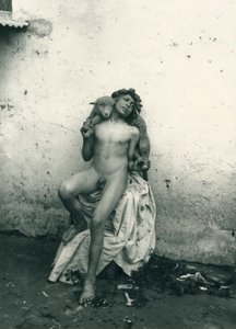 Jeune garçon tenant un mouton, Sicile. c1899 - Wilhelm von Gloeden